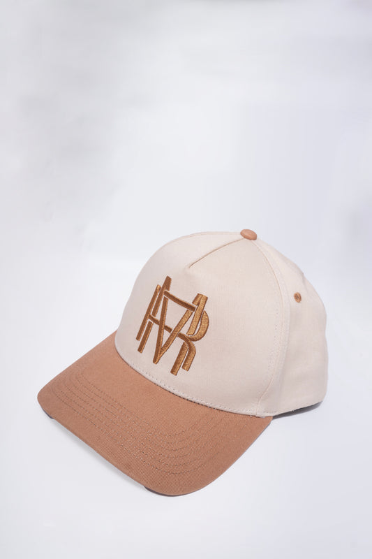 A snapback hat is a versatile and functional addition to any outfit. With their flat, wide bills and adjustable snaps at the back, they are ideal for a relaxed and casual look. Whether you're pairing it with your favorite streetwear or dressing down a more formal ensemble, this snapback hat effortlessly adds an element of urban cool. 